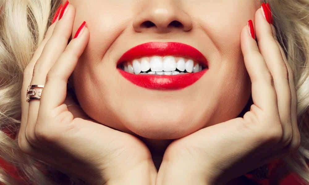 Comment font les stars pour avoir les dents blanches ?Blog chirurgie et
