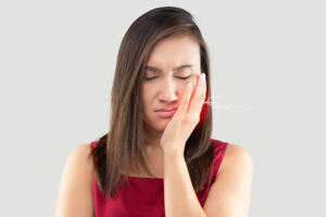Comment faire dégonfler les joues après opération dents de sagesse ?