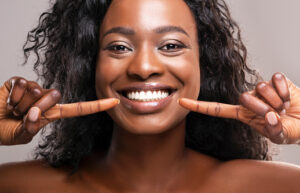 Pourquoi les Africains ont-ils les dents blanches ?
